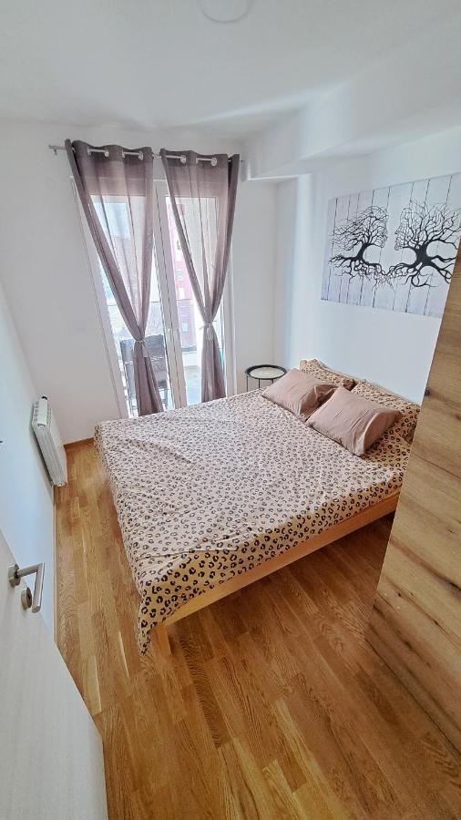 סקופיה J&J Apartment מראה חיצוני תמונה